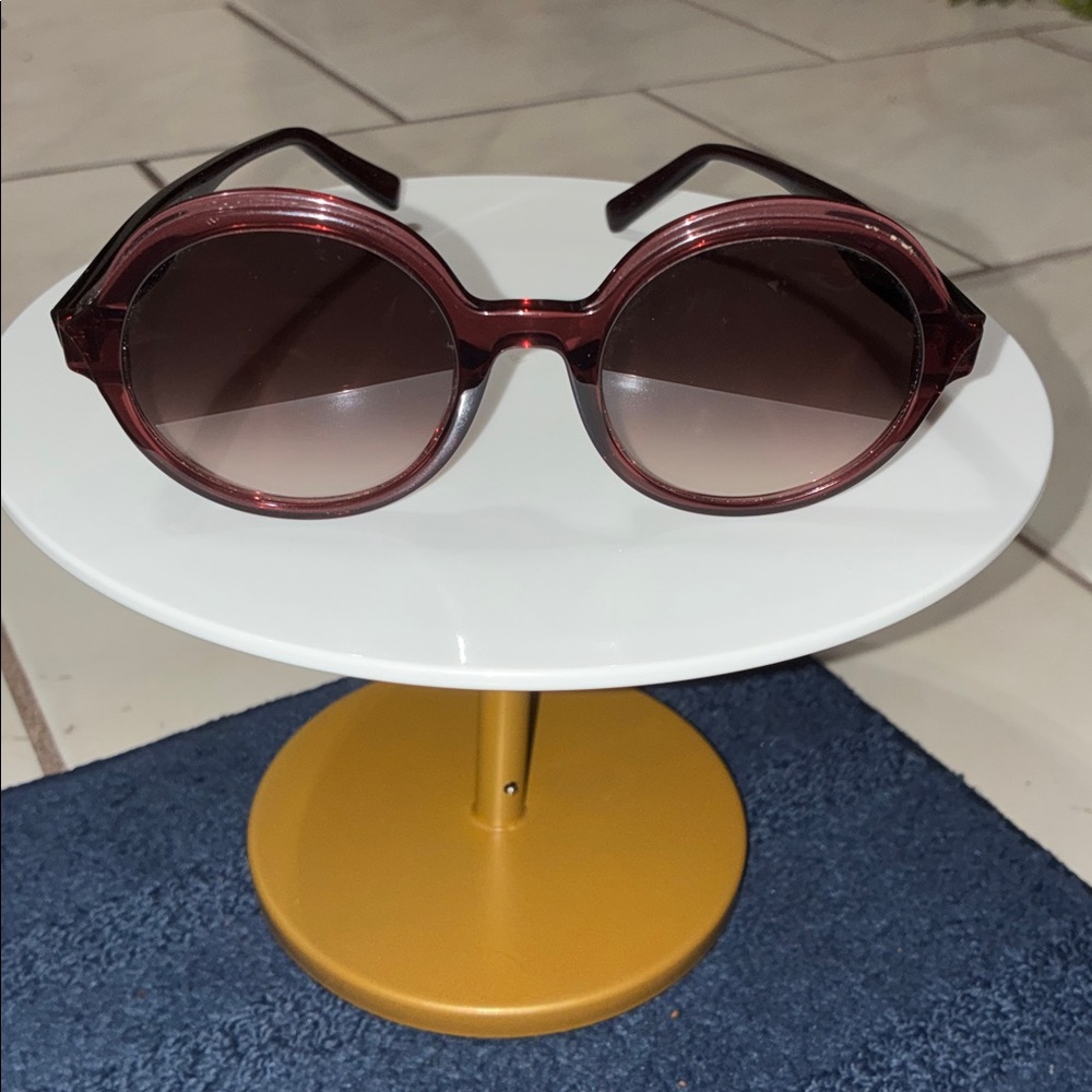 AUTHENTIC SALVATORE FERRAGAMO Crystal Burgundy Sunglass - Picture 10 of 10